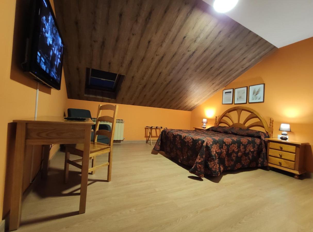 Hostal-Restaurante Paris Forcarei Zewnętrze zdjęcie