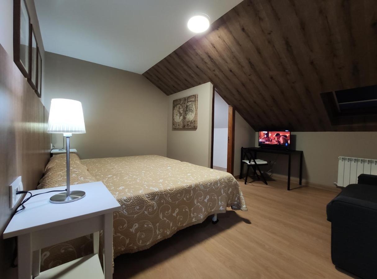 Hostal-Restaurante Paris Forcarei Zewnętrze zdjęcie